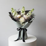 Load image into Gallery viewer, Pearl Blossom Bouquet